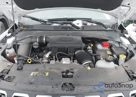 2024 Jeep Compass Latitude 4X4 z USA, uszkodzony, nr VIN 3C4NJDBN5RT103711